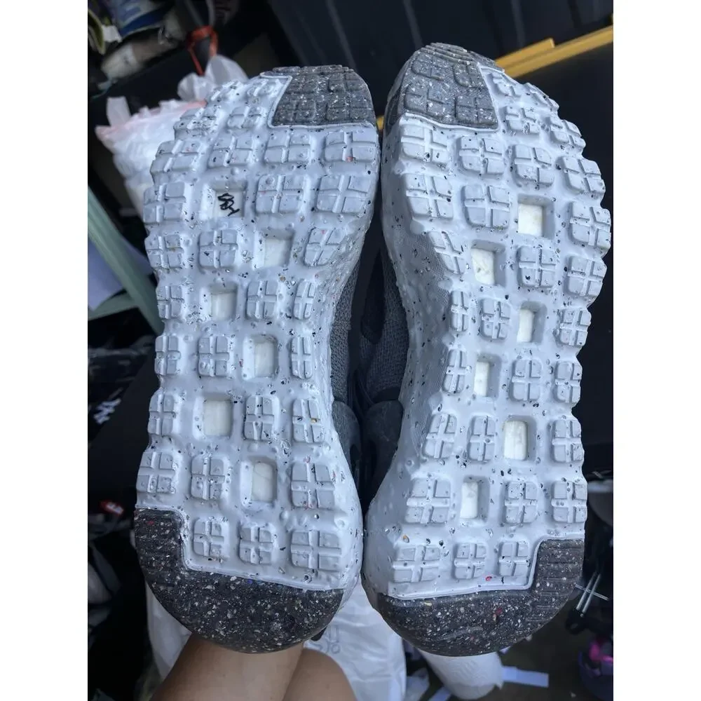 Nike very clean